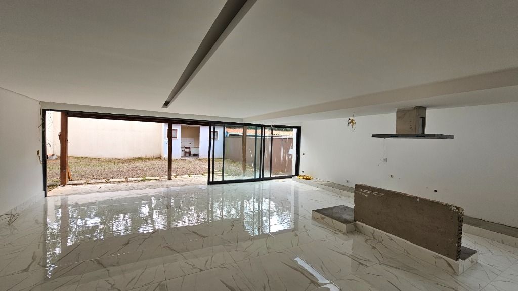 Casa de Condomínio à venda com 4 quartos, 270m² - Foto 12