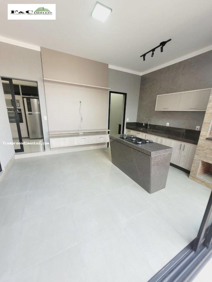 Casa de Condomínio à venda com 3 quartos, 267m² - Foto 1