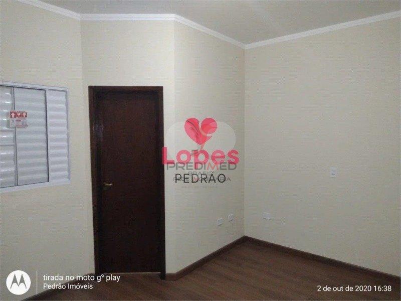 Casa à venda com 3 quartos, 329m² - Foto 2