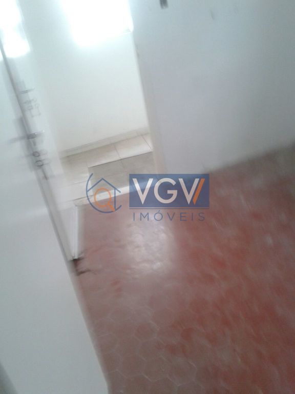 Casa à venda e aluguel com 3 quartos, 200m² - Foto 7