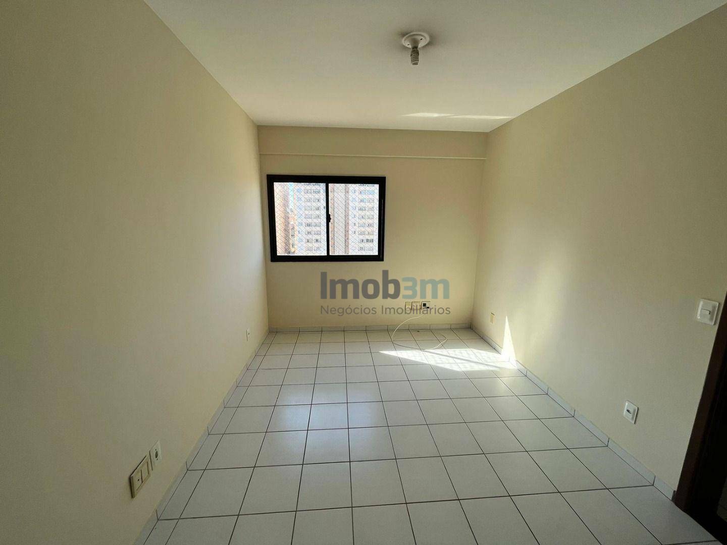 Apartamento à venda com 2 quartos, 65m² - Foto 2