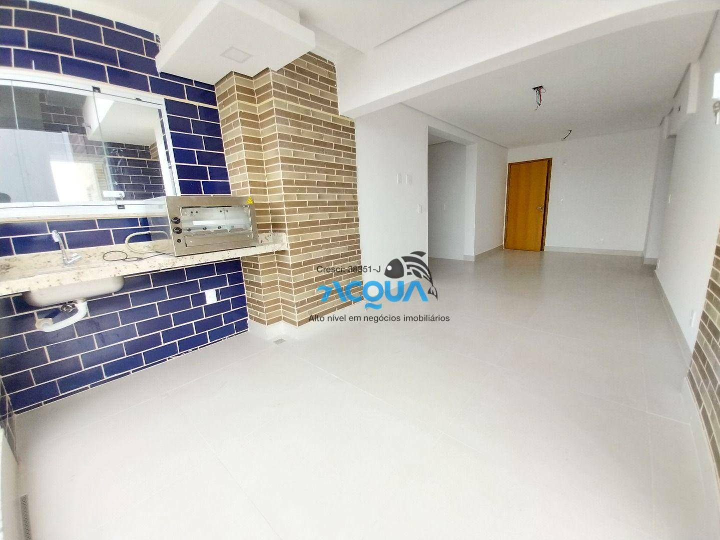 Apartamento à venda com 2 quartos, 67m² - Foto 4