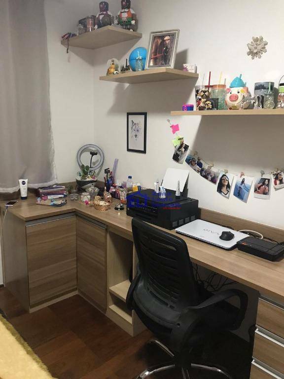 Apartamento à venda com 3 quartos, 137m² - Foto 1