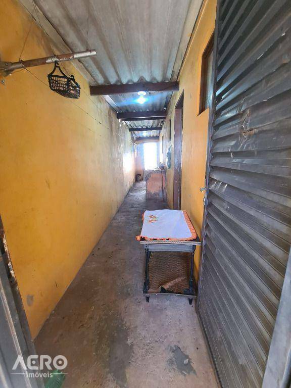 Casa à venda com 2 quartos, 118m² - Foto 11