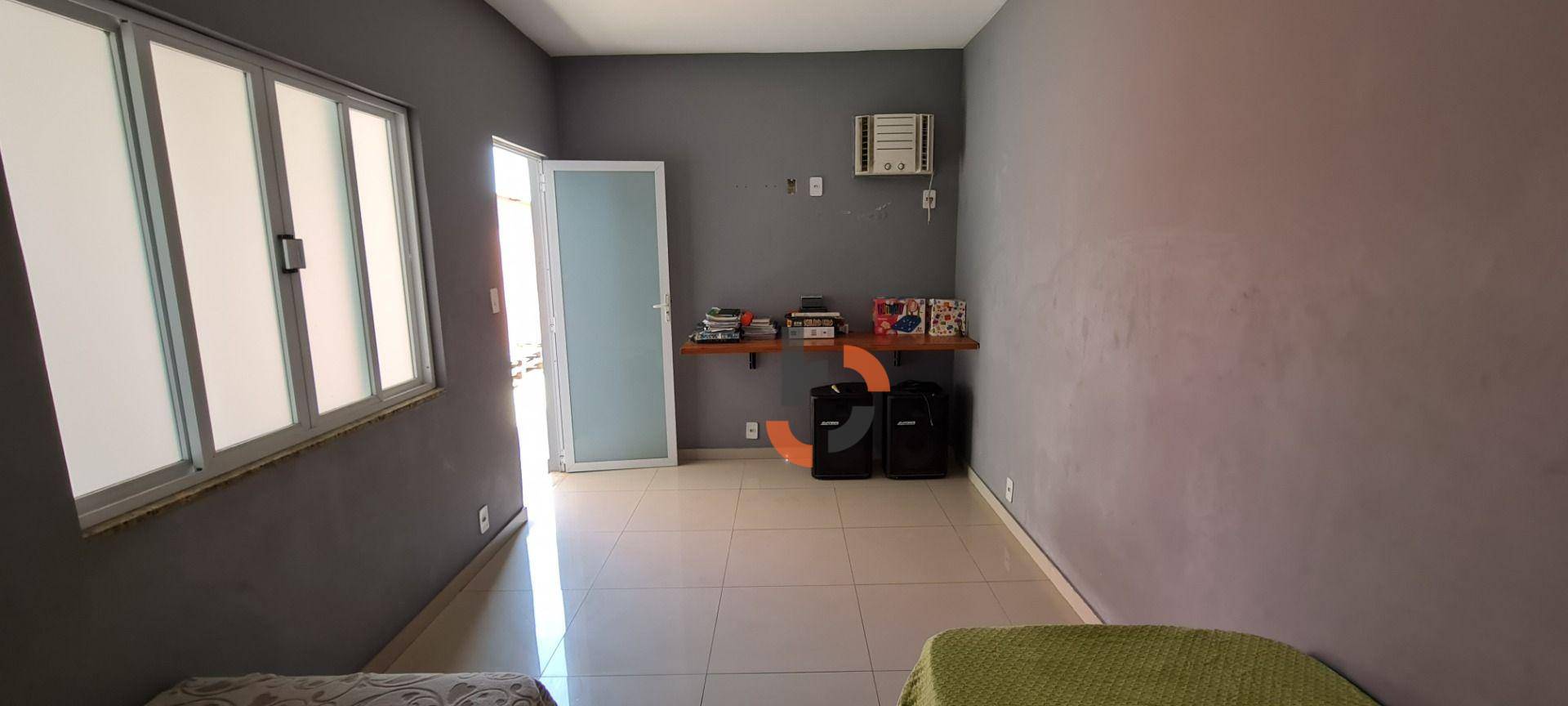 Casa à venda com 3 quartos, 241m² - Foto 25