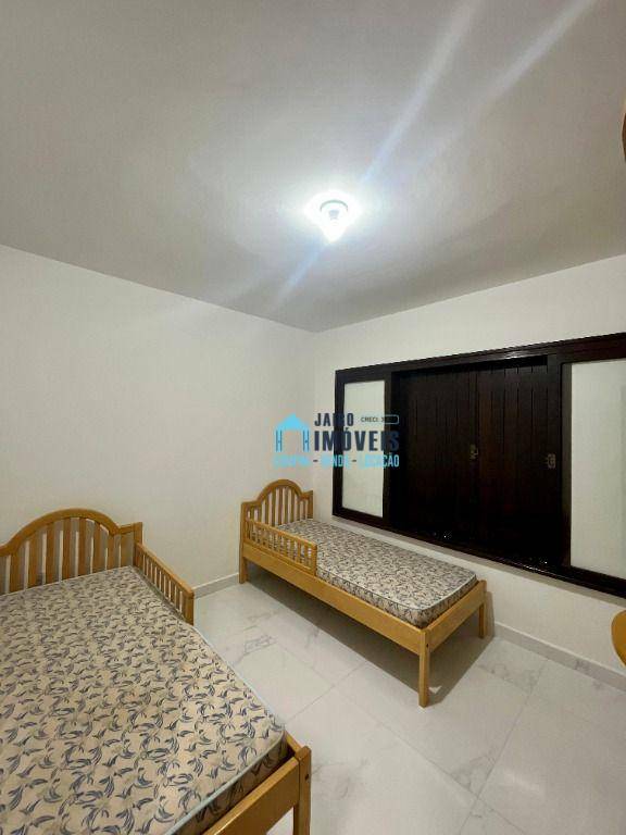 Casa à venda com 3 quartos, 250m² - Foto 15