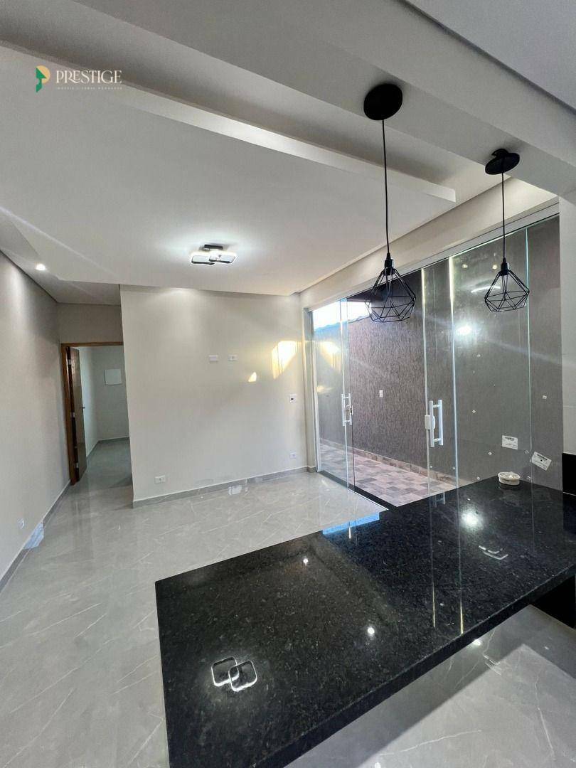 Casa à venda com 2 quartos, 65m² - Foto 11