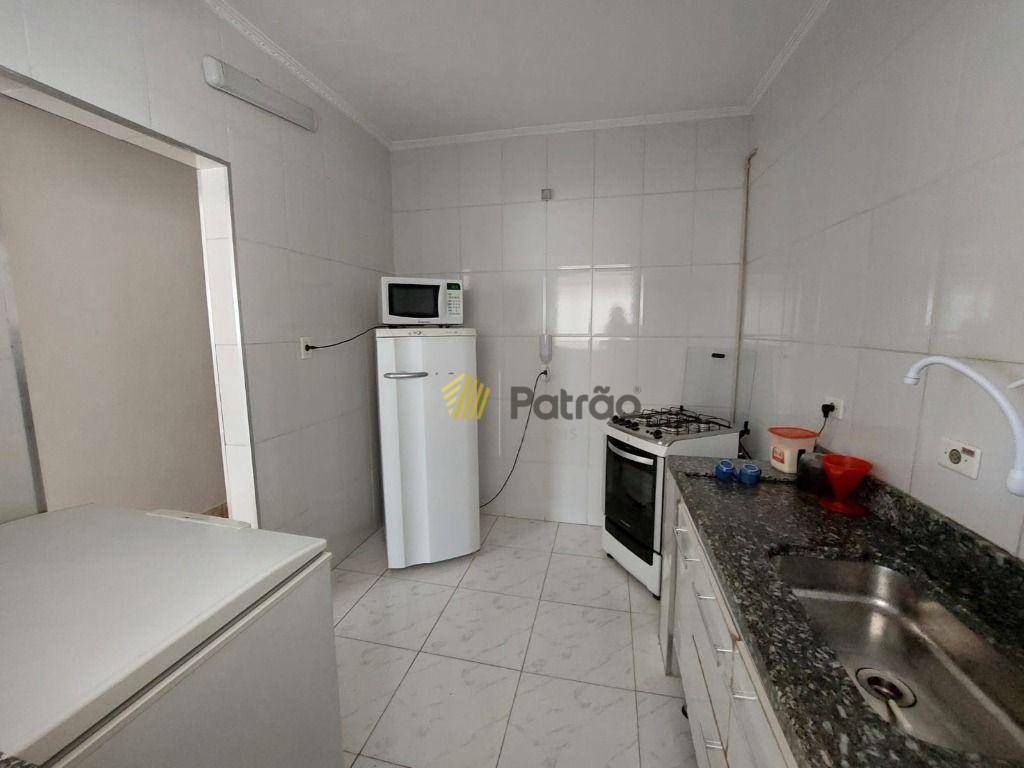 Apartamento à venda com 2 quartos, 64m² - Foto 2