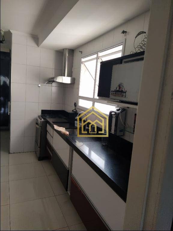 Apartamento à venda com 3 quartos, 106m² - Foto 13