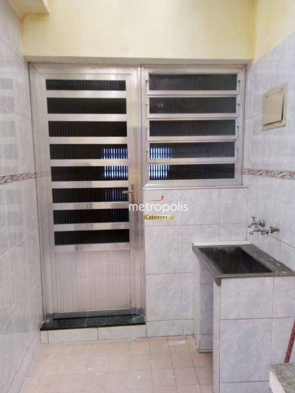 Sobrado à venda e aluguel com 2 quartos, 240m² - Foto 12