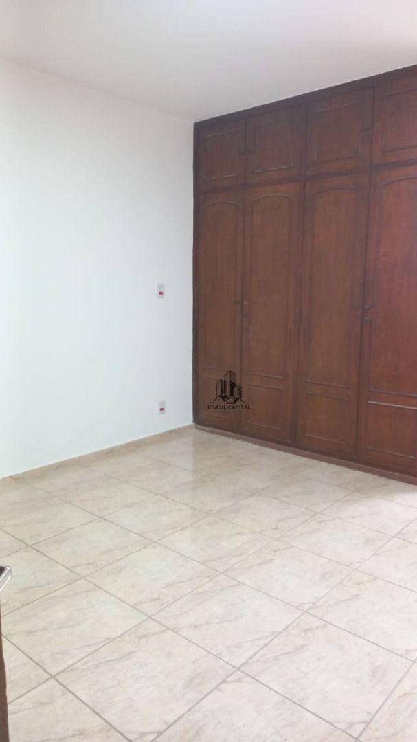 Casa à venda e aluguel com 3 quartos, 250m² - Foto 15