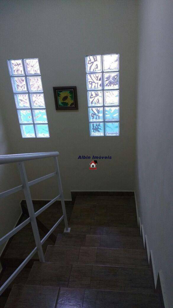 Casa à venda com 6 quartos, 169m² - Foto 10