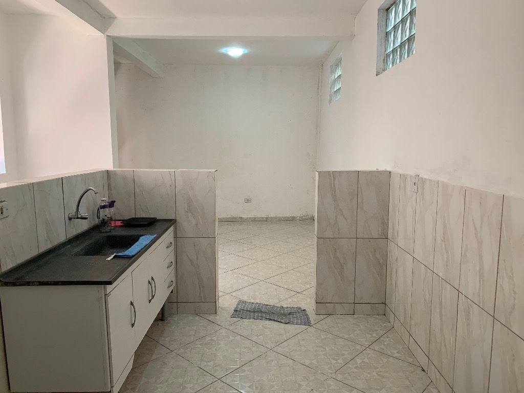 Casa para alugar com 2 quartos, 115m² - Foto 4