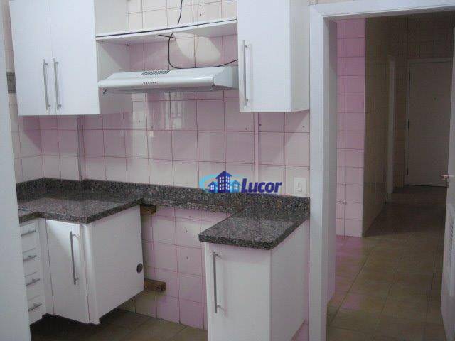 Apartamento à venda com 4 quartos, 208m² - Foto 8