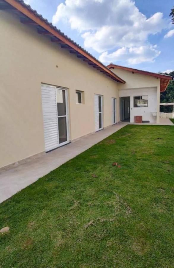 Casa à venda com 4 quartos, 95m² - Foto 1