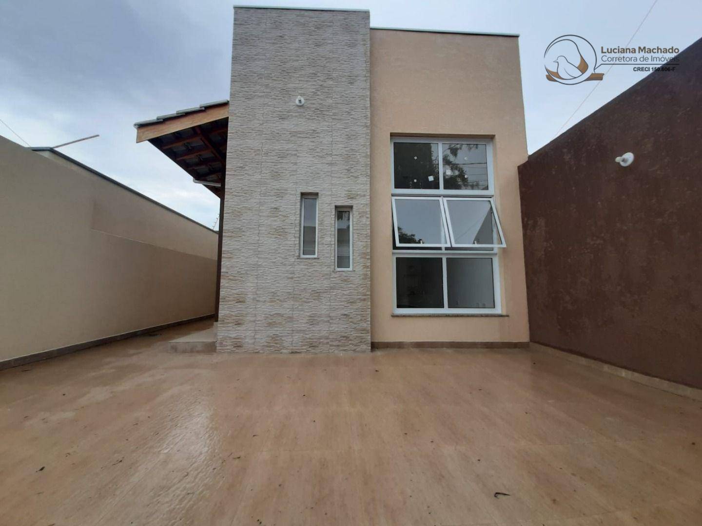 Casa à venda com 3 quartos, 83m² - Foto 1