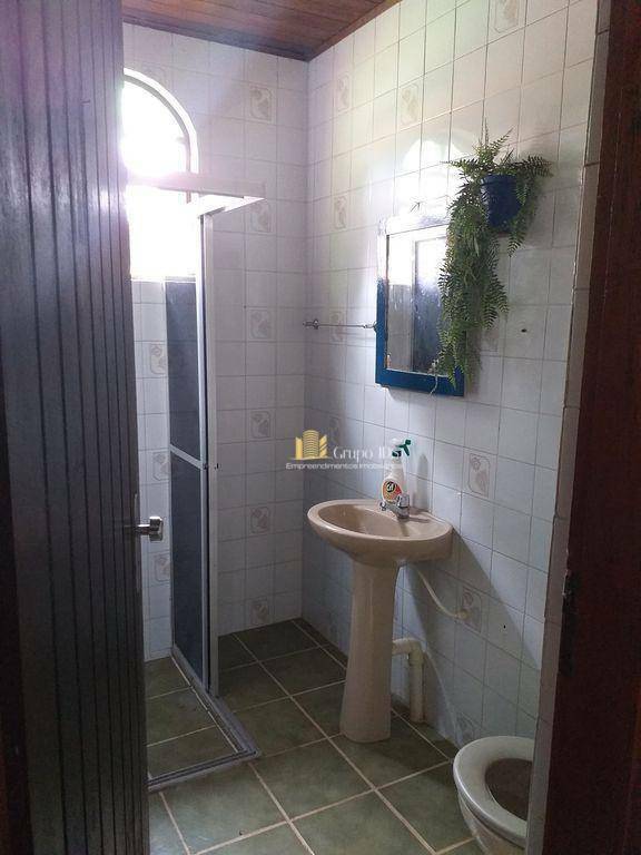 Chácara à venda com 8 quartos, 300m² - Foto 19