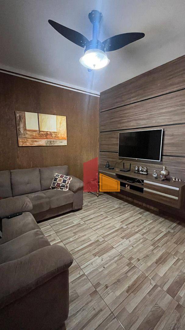 Casa, 2 quartos, 194 m² - Foto 1