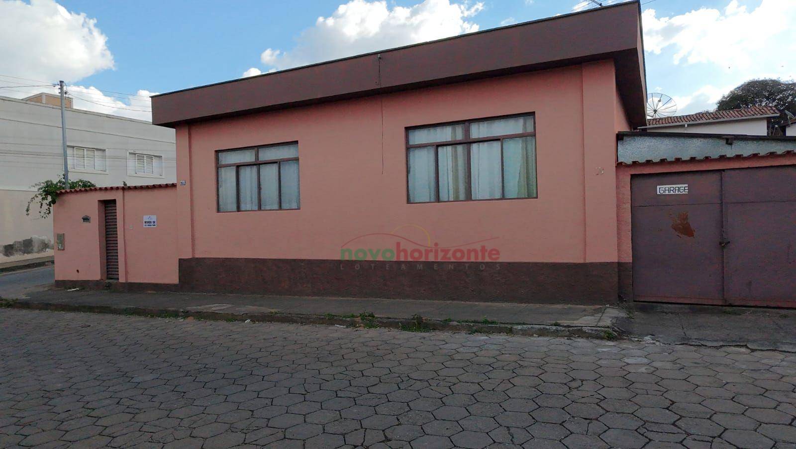 Casa à venda com 3 quartos - Foto 1