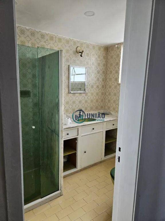 Apartamento à venda com 3 quartos, 98m² - Foto 11