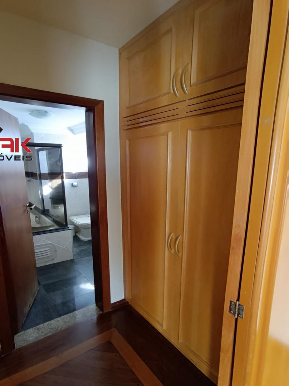 Apartamento para alugar com 3 quartos, 127m² - Foto 12