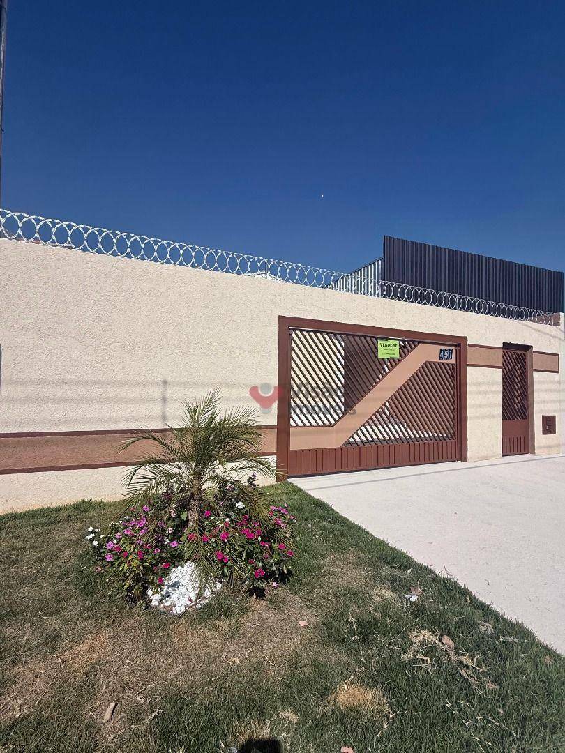 Casa à venda com 3 quartos, 132m² - Foto 2