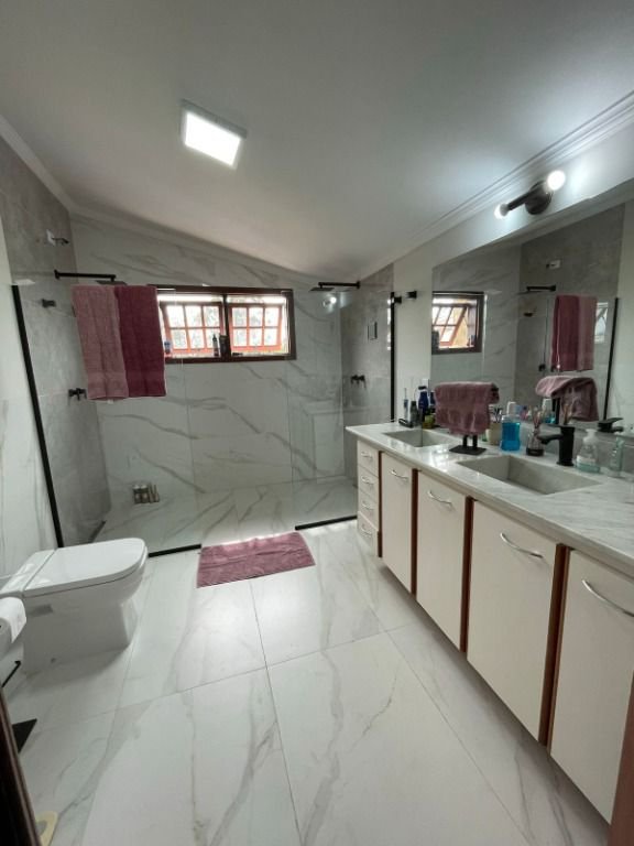 Casa de Condomínio à venda com 4 quartos, 380m² - Foto 7