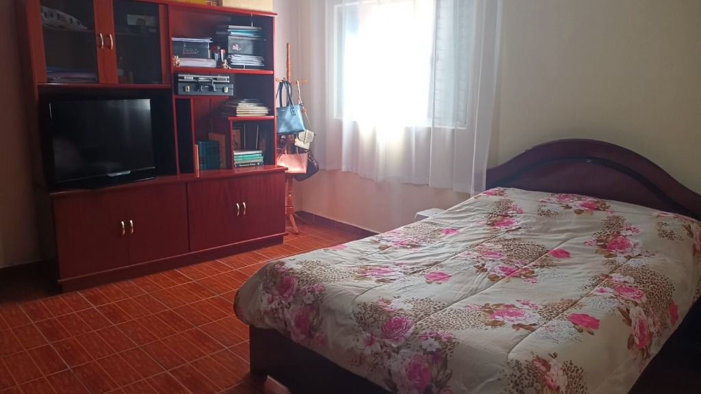 Sobrado à venda com 2 quartos, 190m² - Foto 4