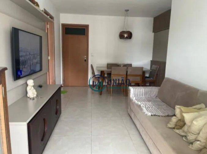 Apartamento à venda com 2 quartos, 66m² - Foto 2