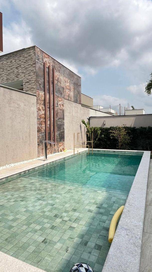 Casa de Condomínio à venda com 3 quartos, 361m² - Foto 2