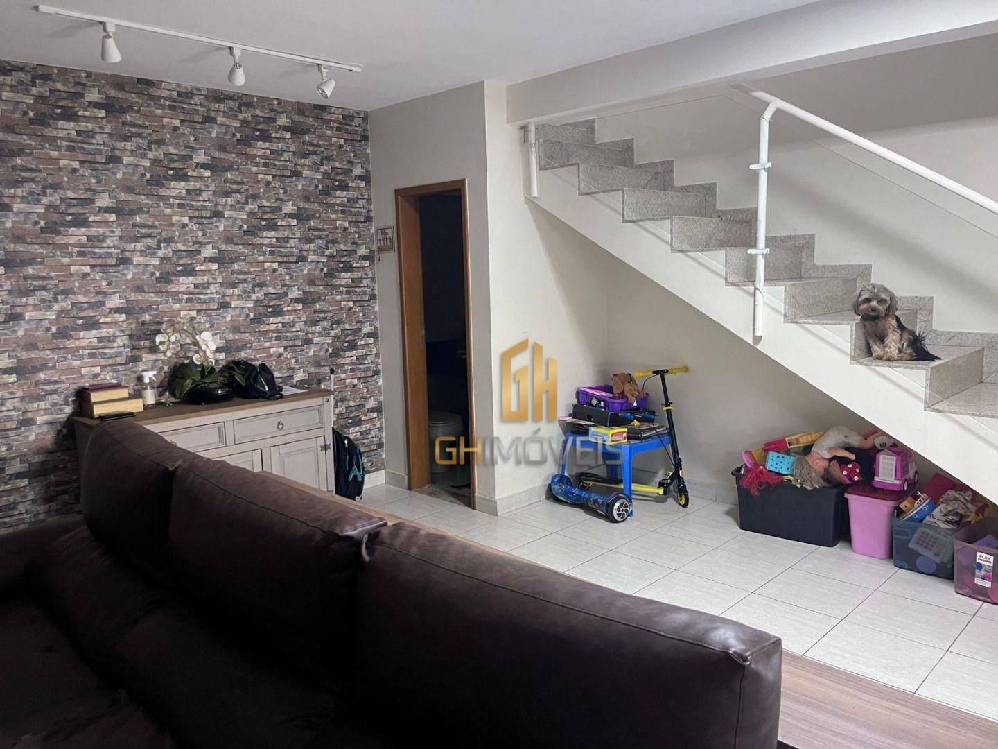 Sobrado à venda com 4 quartos, 195m² - Foto 2