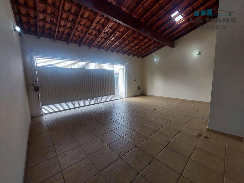 Casa para alugar com 3 quartos, 130m² - Foto 19