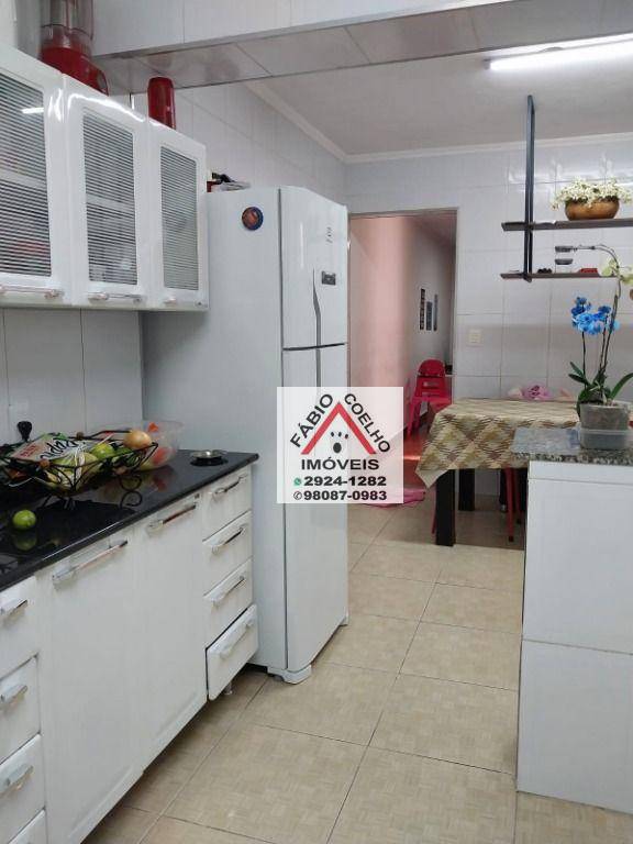 Sobrado à venda com 4 quartos, 200m² - Foto 52