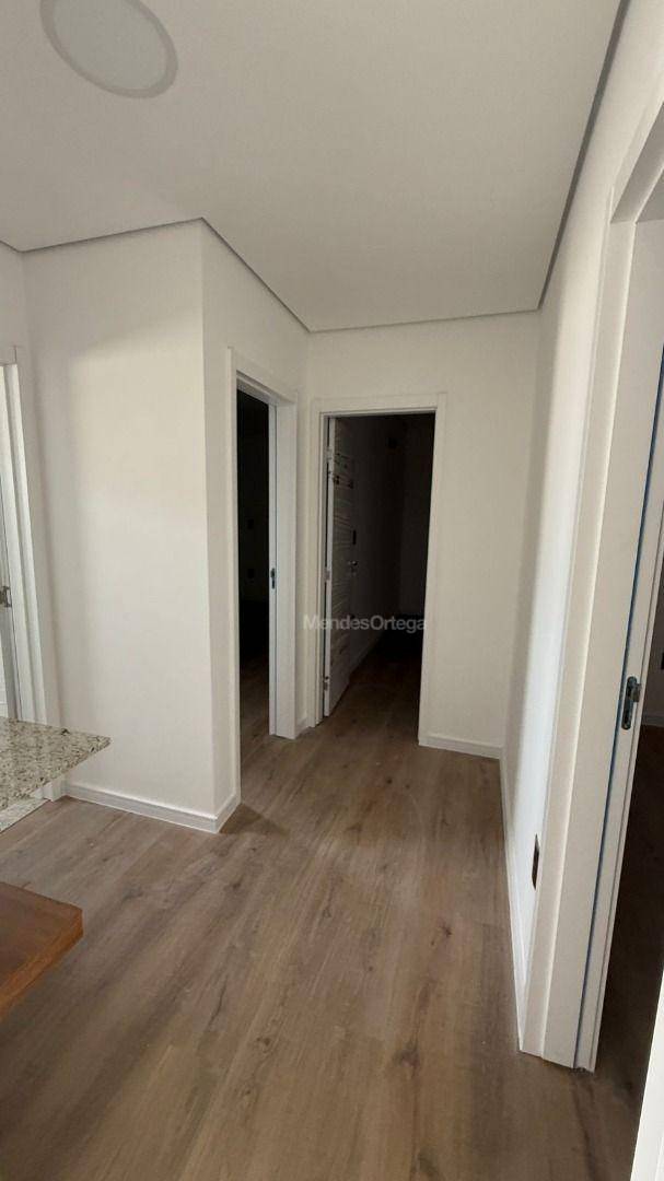 Apartamento para alugar com 3 quartos, 85m² - Foto 8