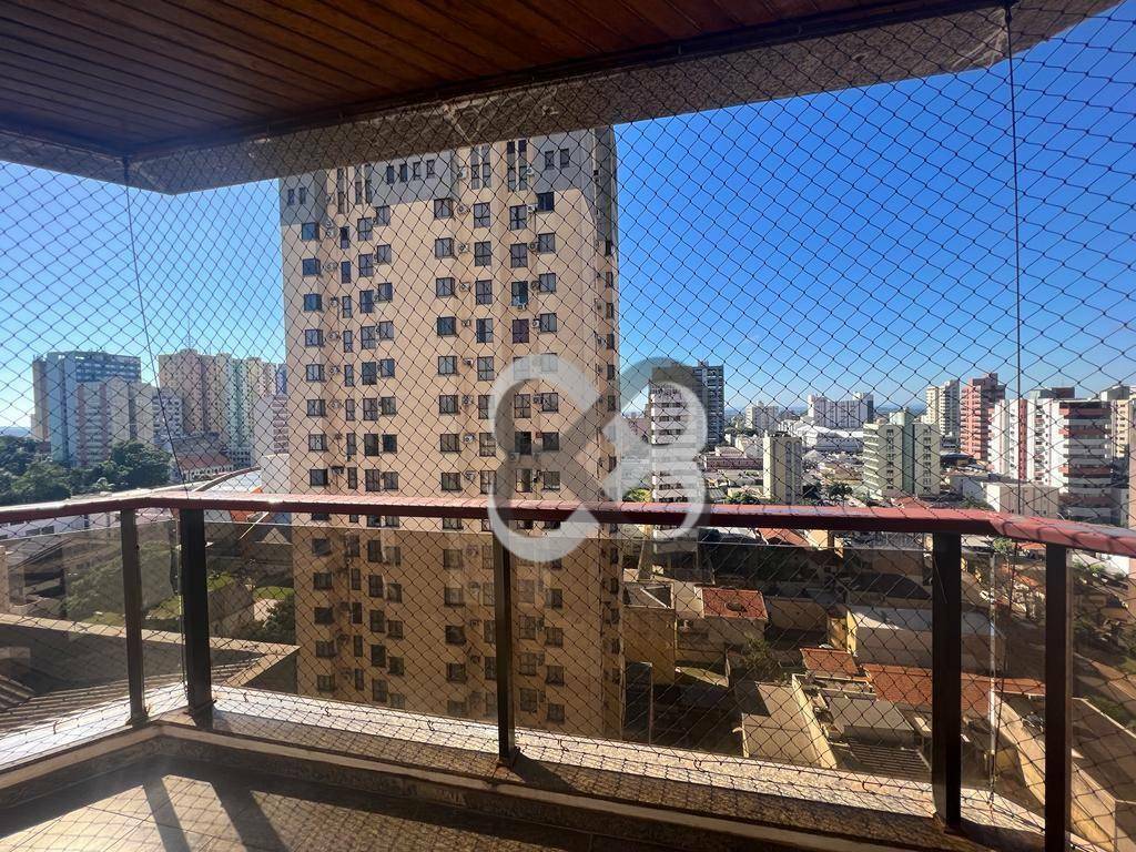 Apartamento à venda com 3 quartos, 208m² - Foto 5