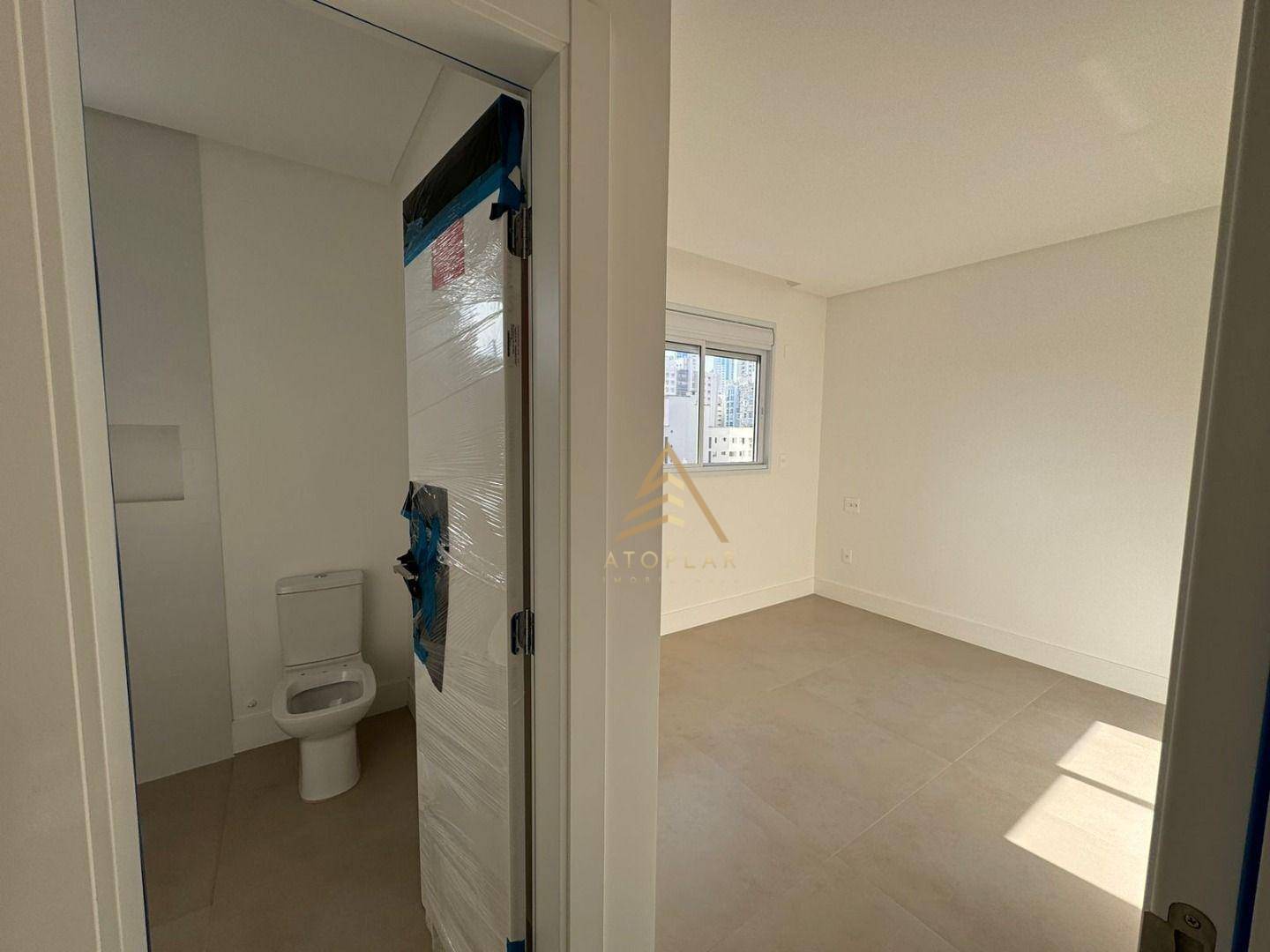 Apartamento à venda com 3 quartos, 125m² - Foto 3