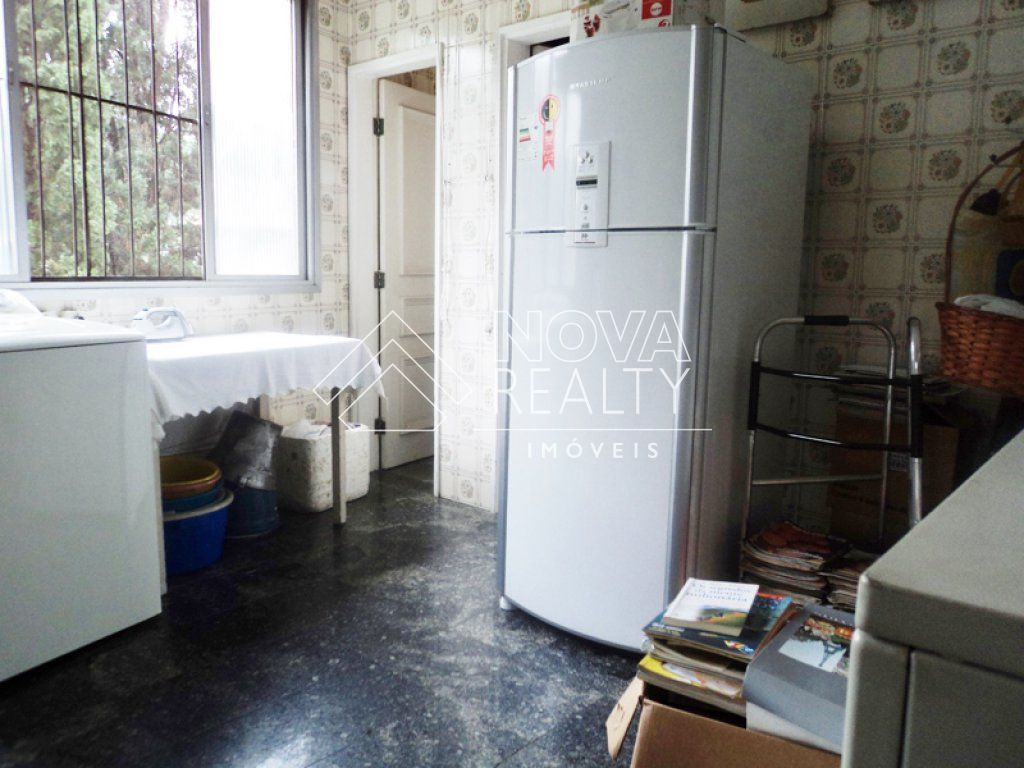 Apartamento à venda com 3 quartos, 197m² - Foto 13