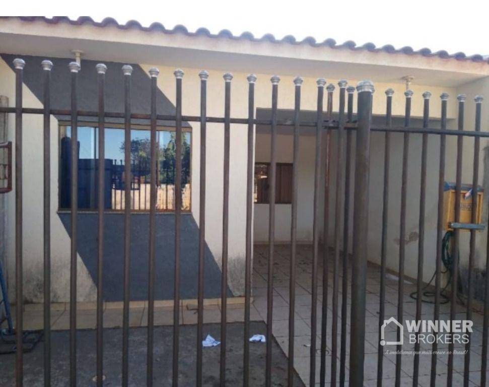 Casa à venda com 3 quartos, 77m² - Foto 1