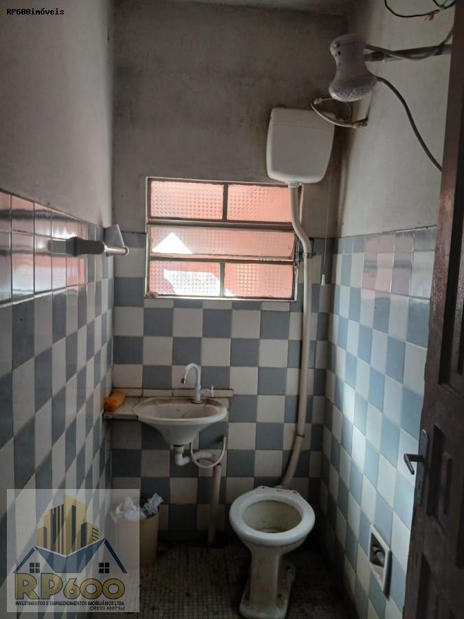 Casa à venda com 2 quartos, 310m² - Foto 12