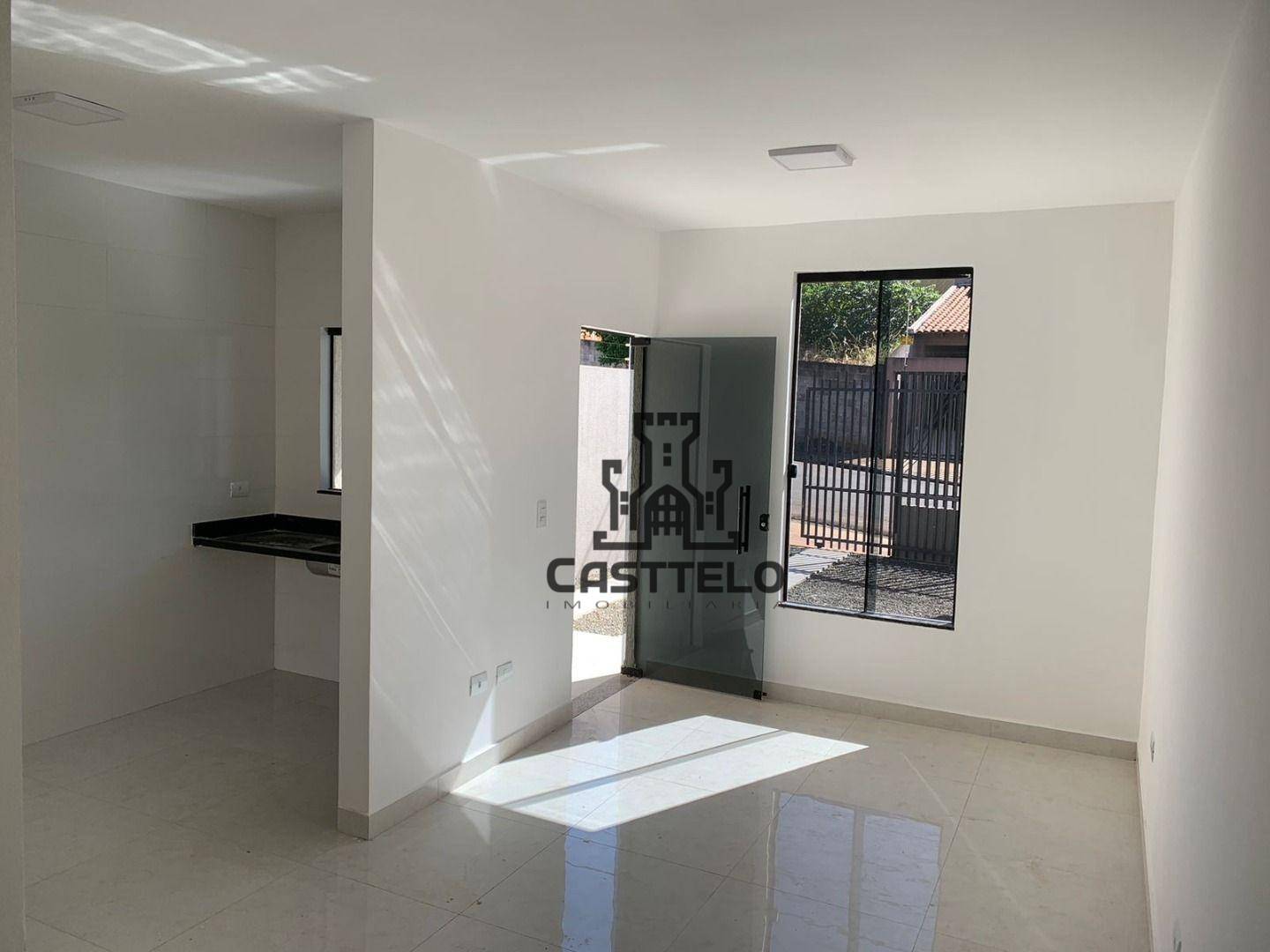 Casa à venda com 3 quartos, 102m² - Foto 4