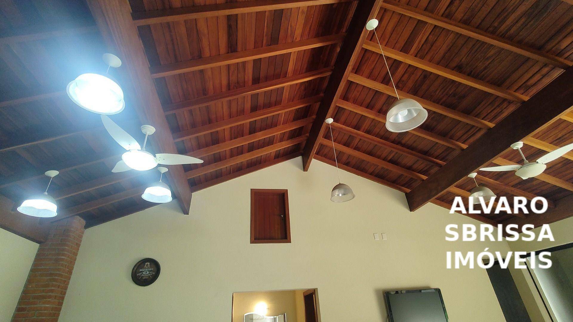 Chácara à venda com 3 quartos, 258m² - Foto 12