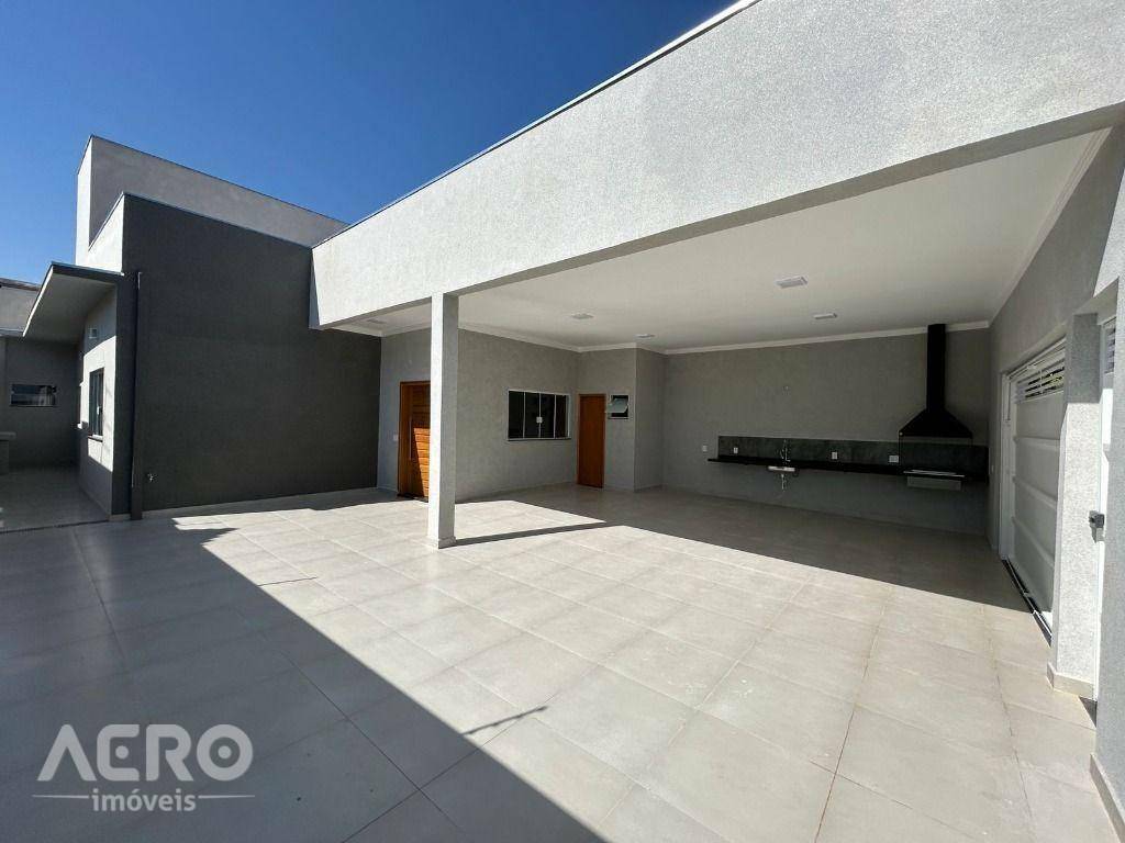 Casa à venda com 3 quartos, 180m² - Foto 3