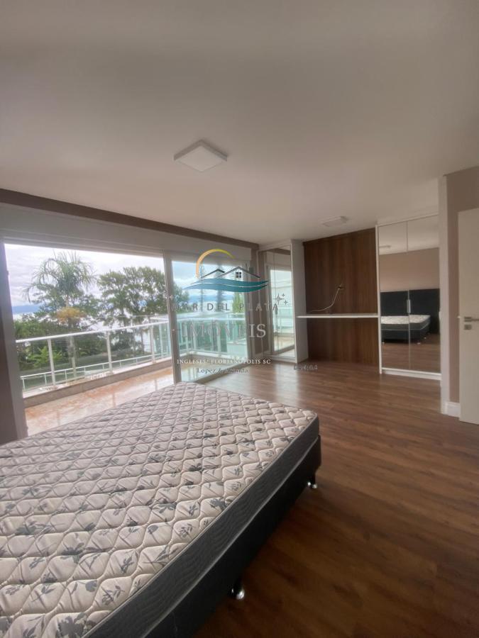 Casa à venda com 4 quartos, 250m² - Foto 15