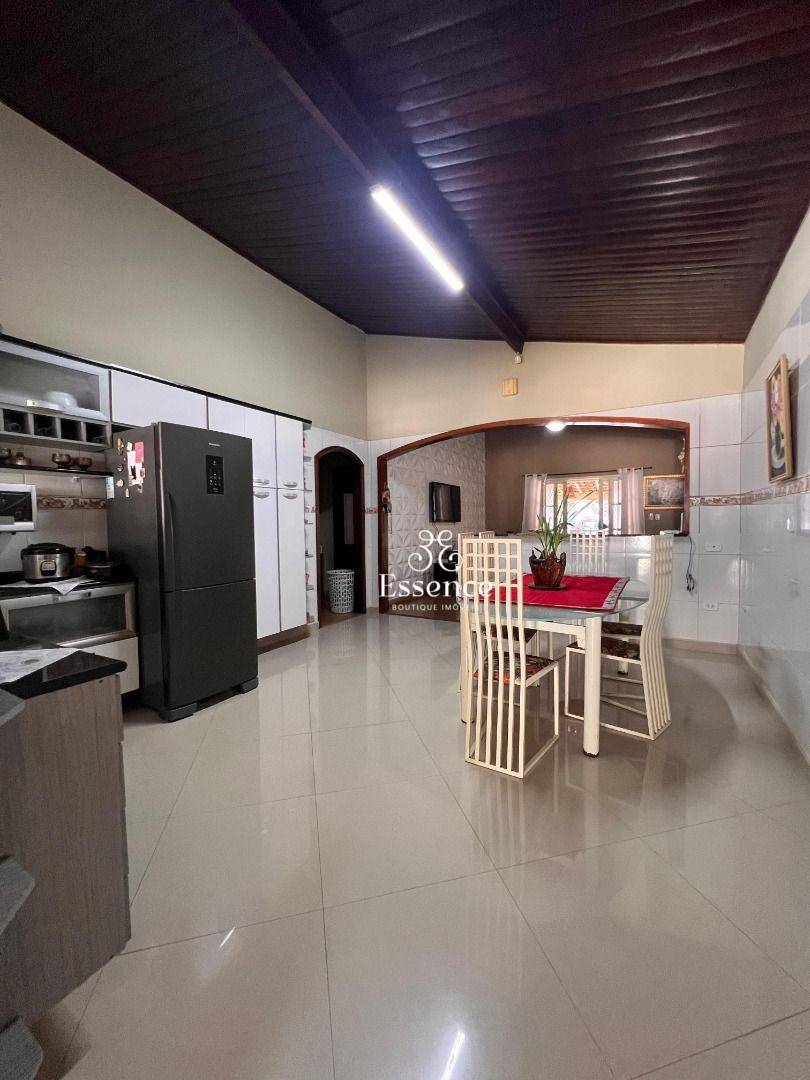 Chácara, 4 quartos, 2500 m² - Foto 2