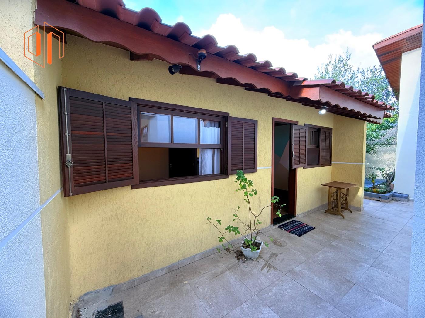 Casa à venda com 4 quartos, 132m² - Foto 6