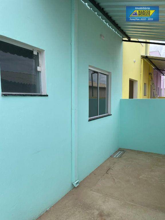 Casa para alugar com 2 quartos, 60m² - Foto 10