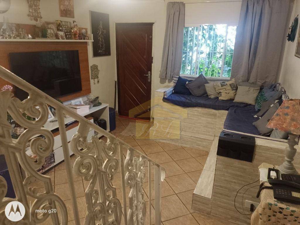 Casa à venda com 3 quartos, 80m² - Foto 2