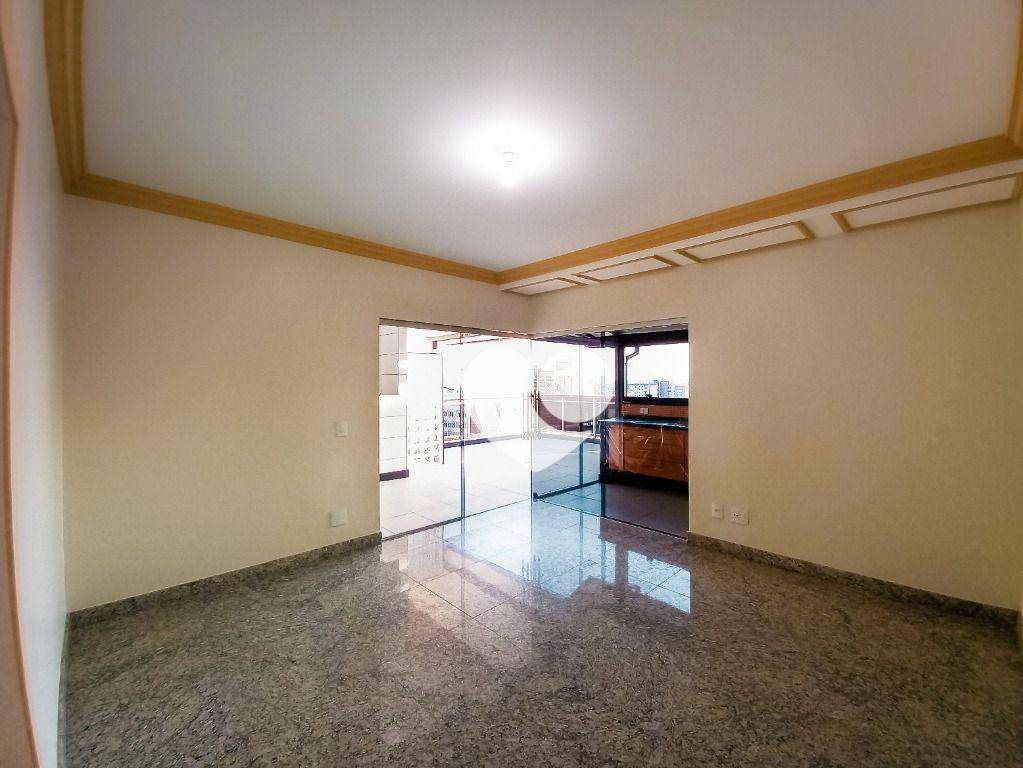 Apartamento à venda com 5 quartos, 203m² - Foto 27