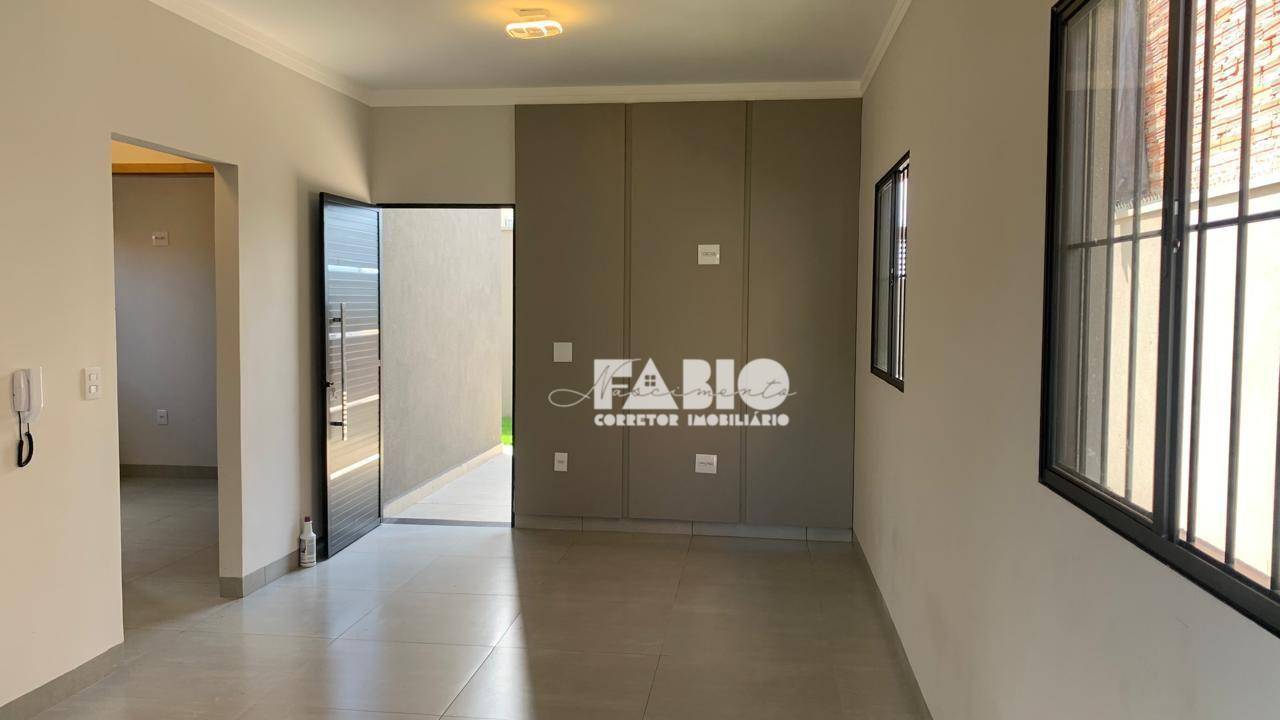 Casa à venda com 2 quartos, 55m² - Foto 3