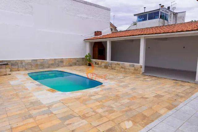 Casa à venda com 3 quartos, 300m² - Foto 14